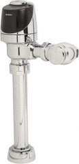 Sloan Valve Co. - 1-1/2" Spud Coupling, 1" Pipe, Closet Automatic Flush Valve - Handle Opening, 3.5 Gal per Flush, Plastic Cover, Powered by 4 AA Batteries - Exact Industrial Supply