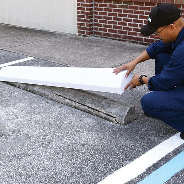 Speed Bumps, Parking Curbs & Accessories; Accessory Type: Parking Curb; Material: Plastic; Height (Inch): 5 in; Color: White; Overall Height: 5 in; Material: ABS; Plastic