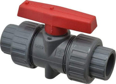 Simtech - 3/4" Pipe, Full Port, CPVC True Union Design Ball Valve - Inline - Two Way Flow, FNPT x FNPT (with Socket Adapter) Ends, Tee Handle, 232 WOG - Exact Industrial Supply