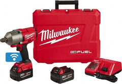 3/4″ Drive, 18.00 Volt, Straight Cordless Impact Wrench 0-1800 RPM, 1500 Ft/Lb, Includes M18 FUEL ™ w/ ONE-KEY ™ High Torque Impact Wrench 3/4″ Friction Ring (2864-20), (2) M18 REDLITHIUM ™ XC5.0 Resistant Battery Pack (48-11-1850R), M18 and M12 Multi-Vol