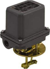 Square D - 4 NEMA Rated, DPST-DB, Float Switch Pressure and Level Switch - 575 VAC, Line-Load-Load-Line Terminal - Exact Industrial Supply