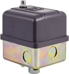 Square D - 1, 7, 9 and 3R NEMA Rated, 30 to 50 psi, Electromechanical Pressure and Level Switch - Adjustable Pressure, 575 VAC, L1-T1, L2-T2 Terminal, For Use with Square D Pumptrol - Exact Industrial Supply