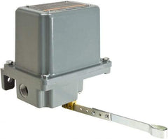 Square D - 4 NEMA Rated, DPST, Float Switch Pressure and Level Switch - 575 VAC, Line-Load-Load-Line Terminal - Exact Industrial Supply