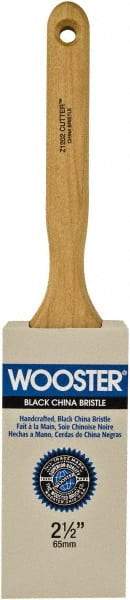 Wooster Brush - 2-1/2" Flat Hog Sash Brush - 3-3/16" Bristle Length, 6-1/8" Maple Fluted Handle - Exact Industrial Supply