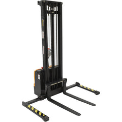 Stacker Dbl Mast 150″ Adjustable 2.2K